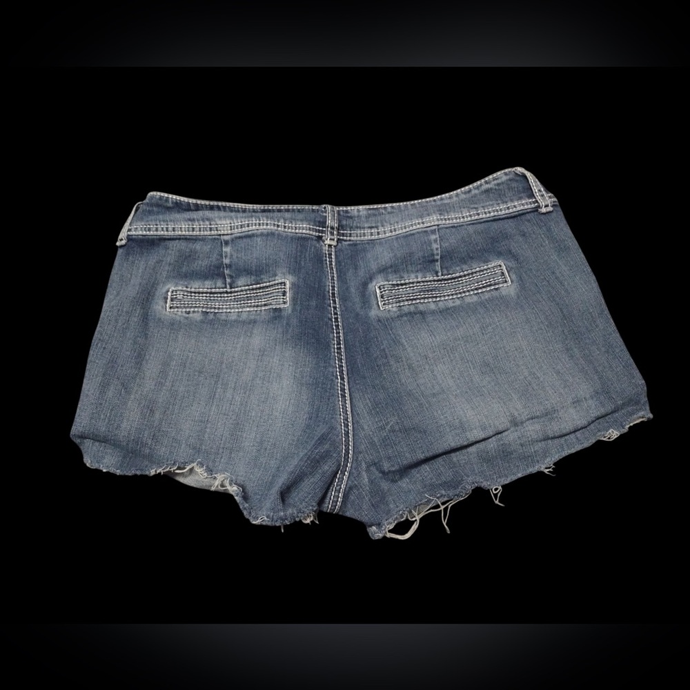 JBH * Maurices Denim Short Shorts - Picture 2 of 4